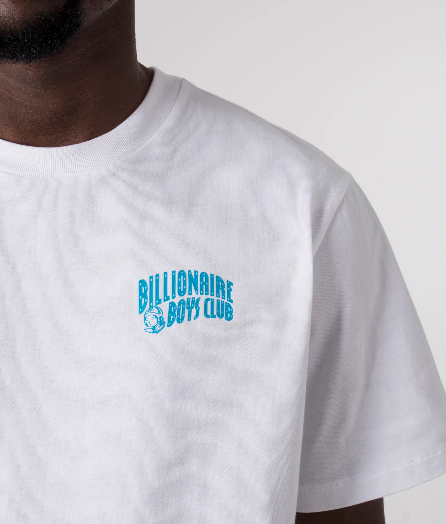 Small Arch Logo Highlight T-Shirt - Image 2