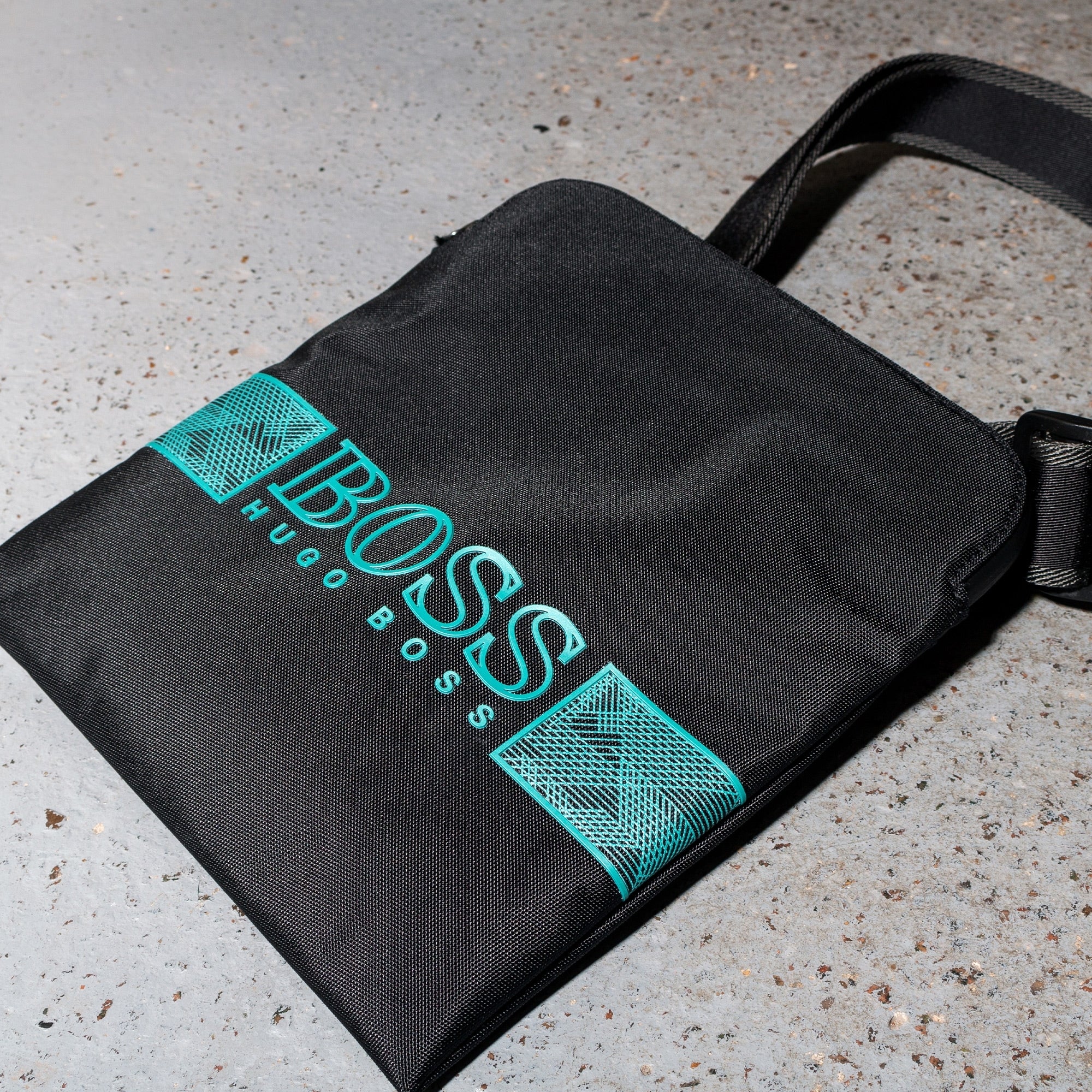 Bodywear Pixel O S Zip Envelope Bag - Image 3