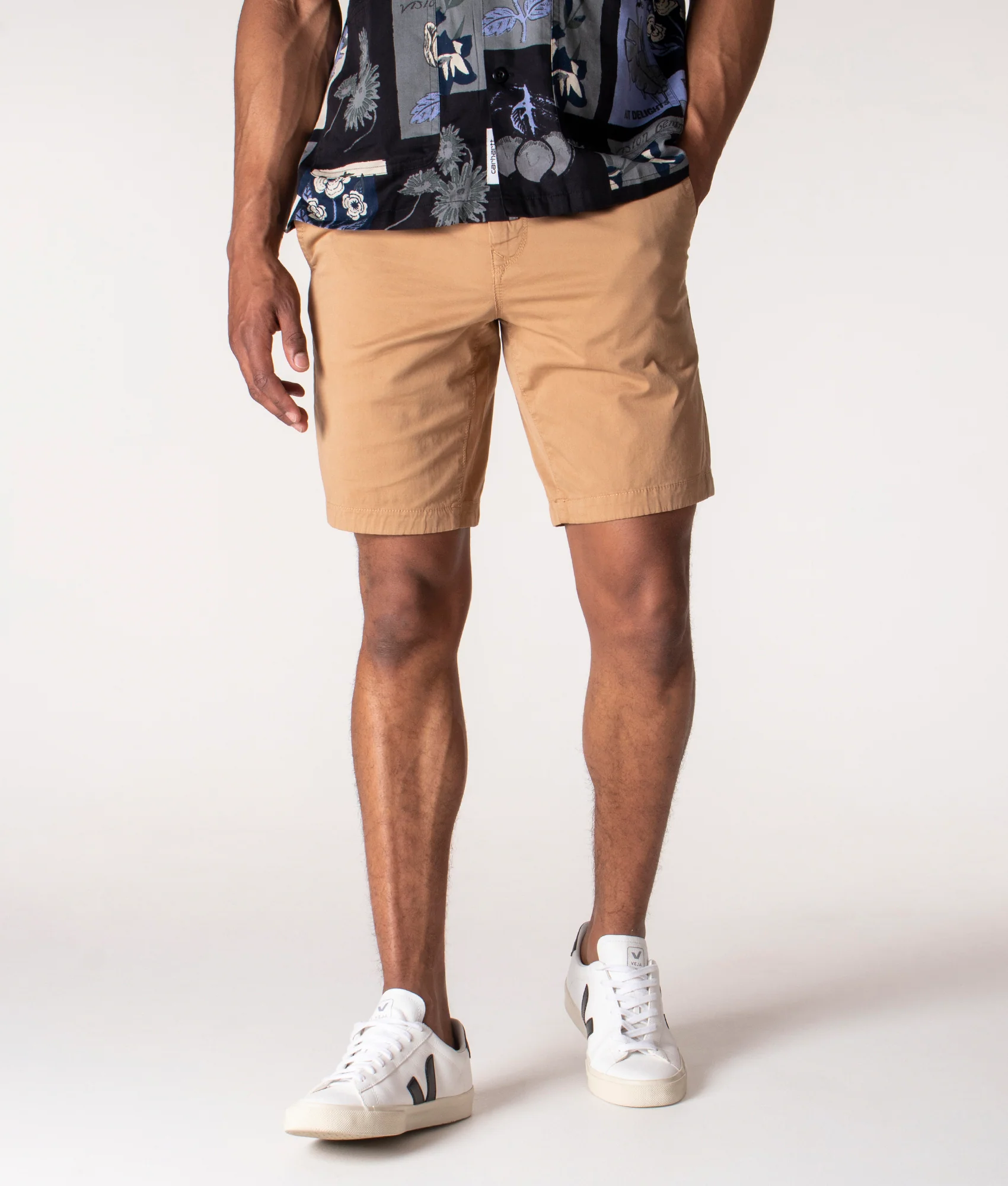 Slim Fit Schino Shorts