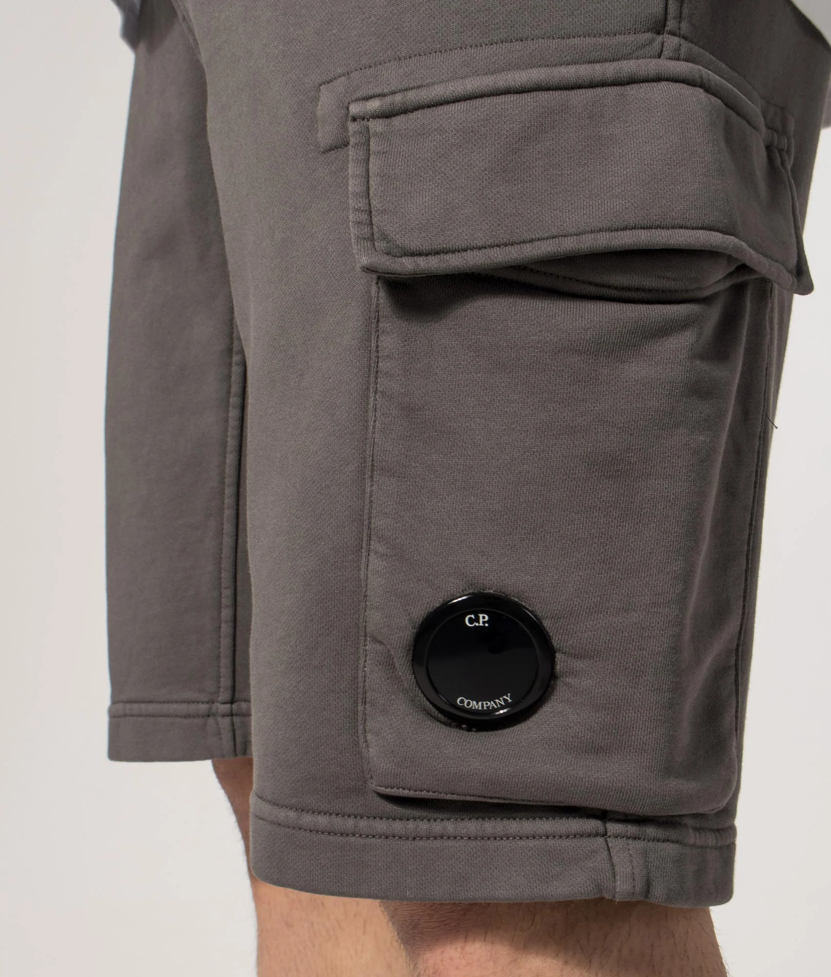 Regular Fit Diagonal Fleece Cargo Sweatshorts - Image 2