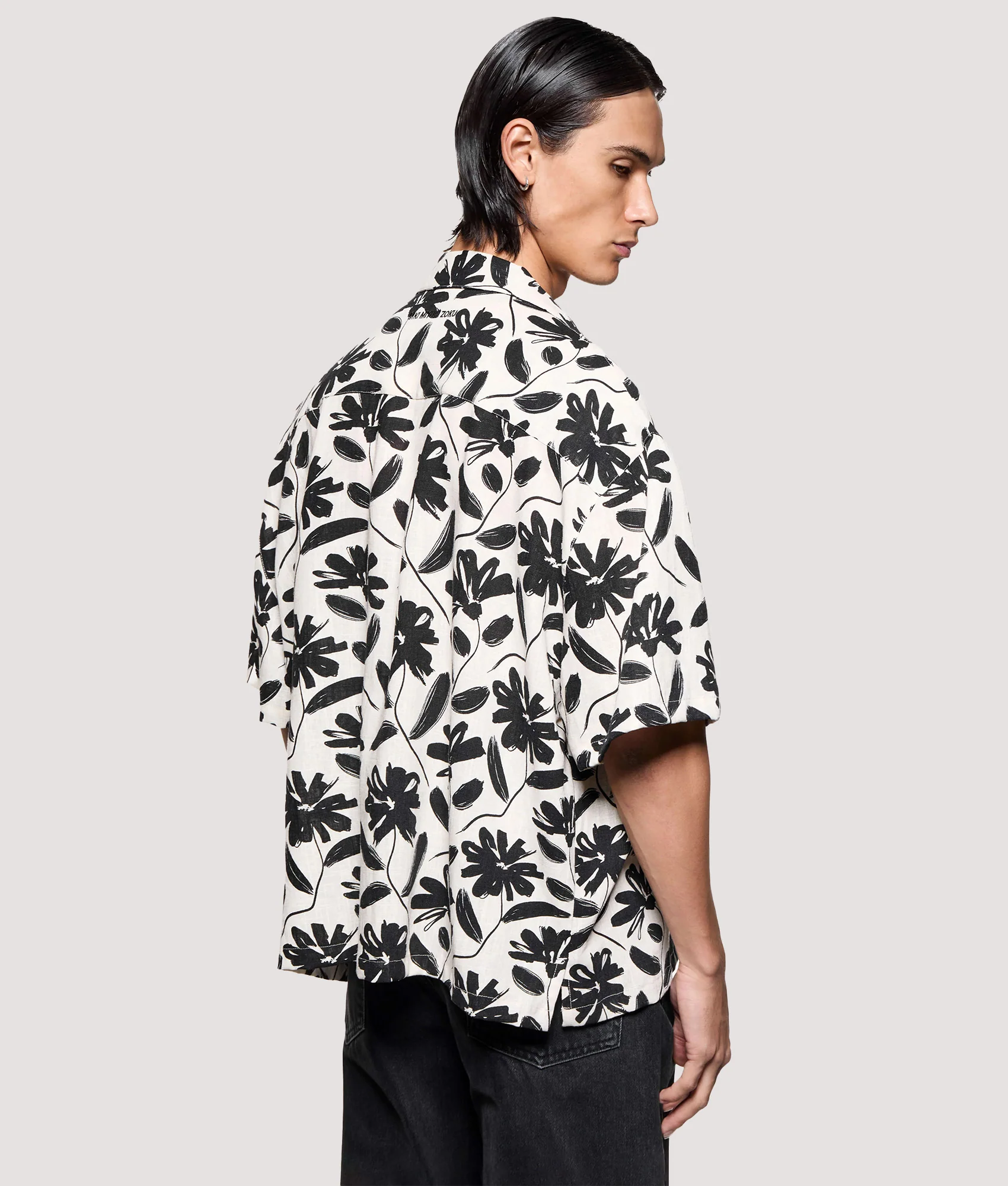Box Fit Floral Linen Short Sleeve Vacation Shirt - Image 4