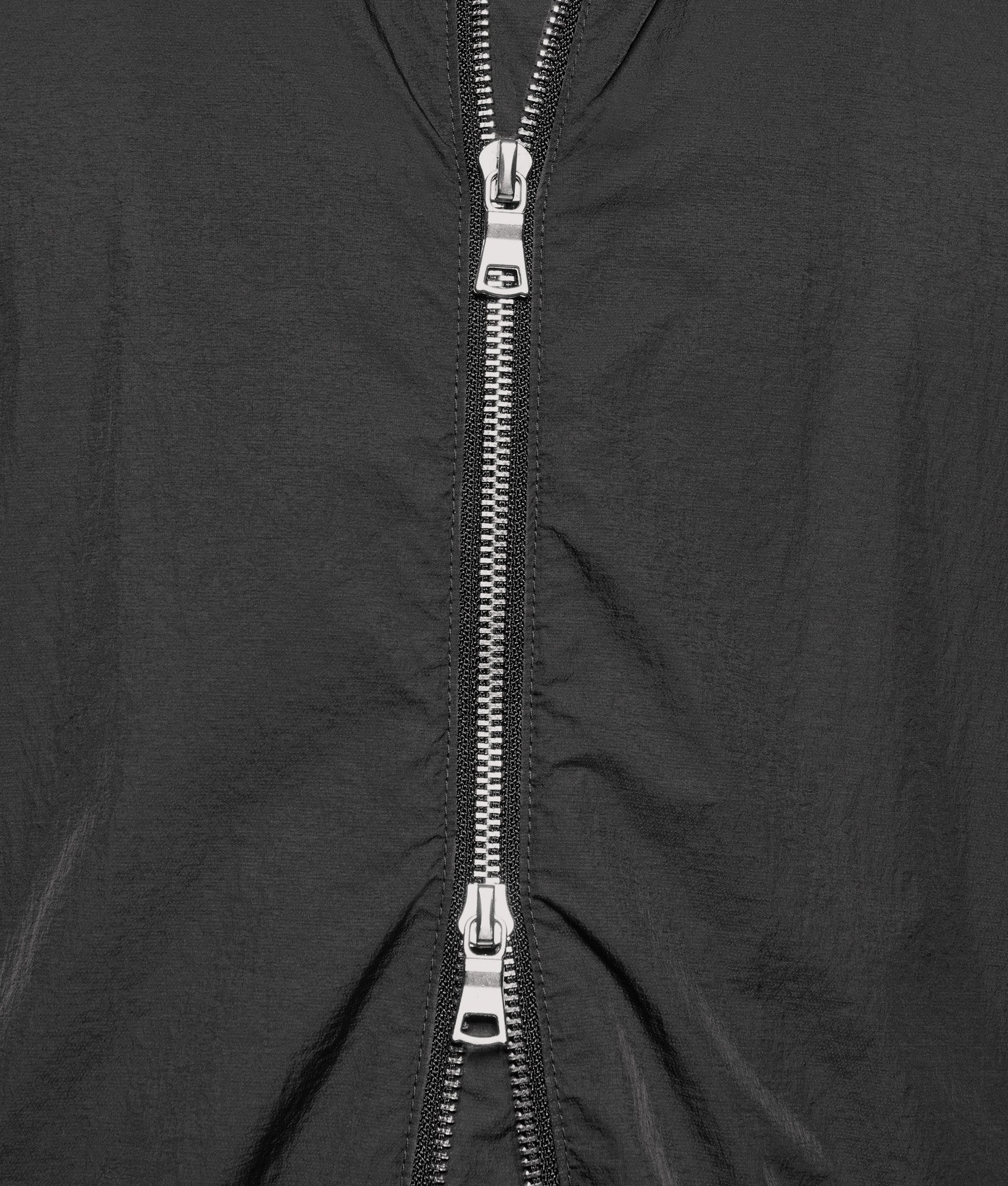 Box Fit Hyperlight Hooded Wind Jacket - Image 5