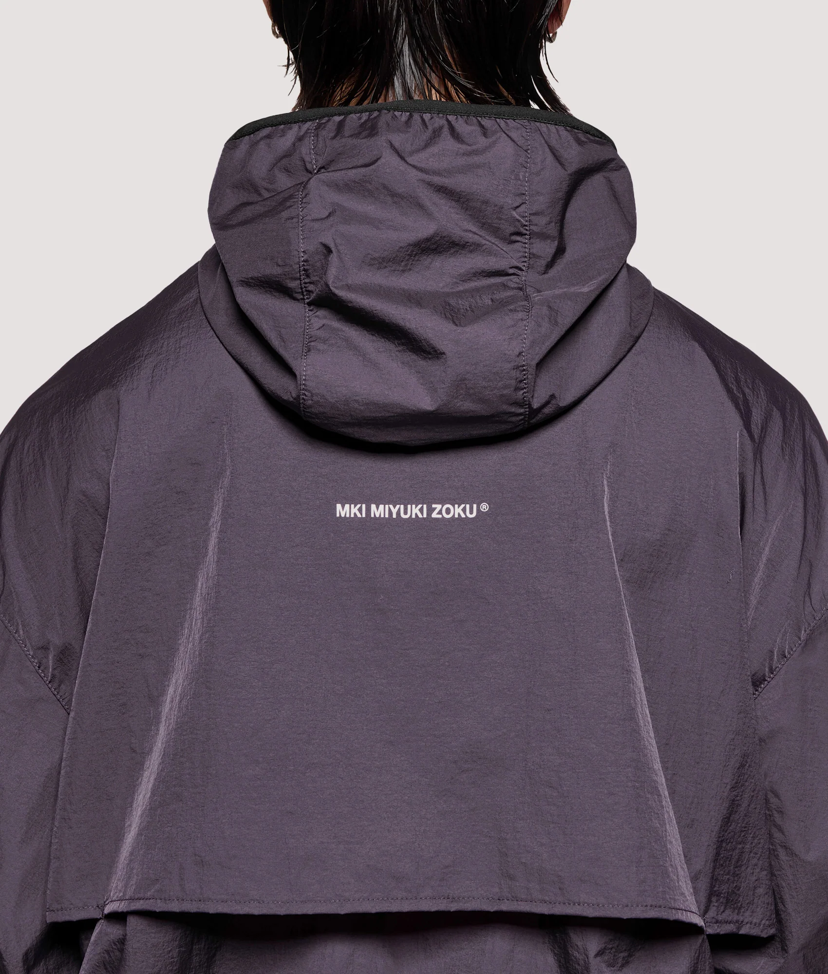 Box Fit Hyperlight Hooded Wind Jacket - Image 2