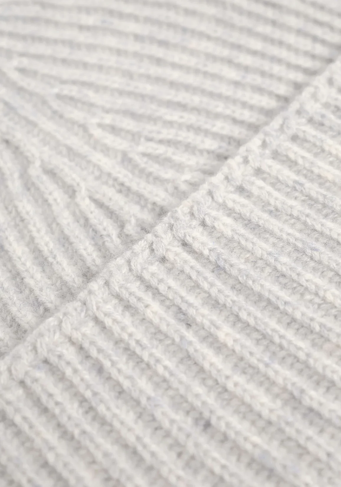 Cashmere Ribbed Beanie - Image 4