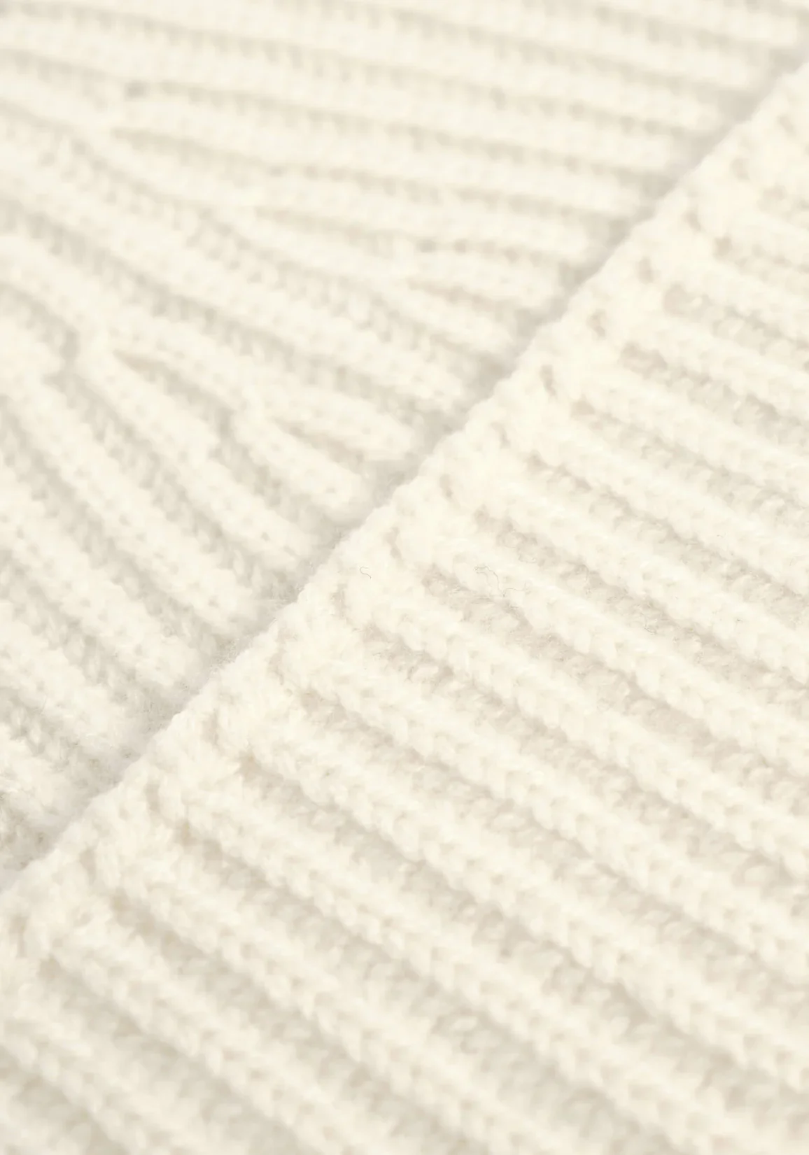 Cashmere Ribbed Beanie - Image 4