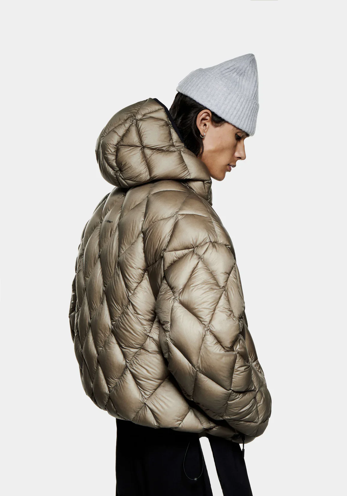 Oversized Fit Translucent Diamond Bubble Jacket - Image 4