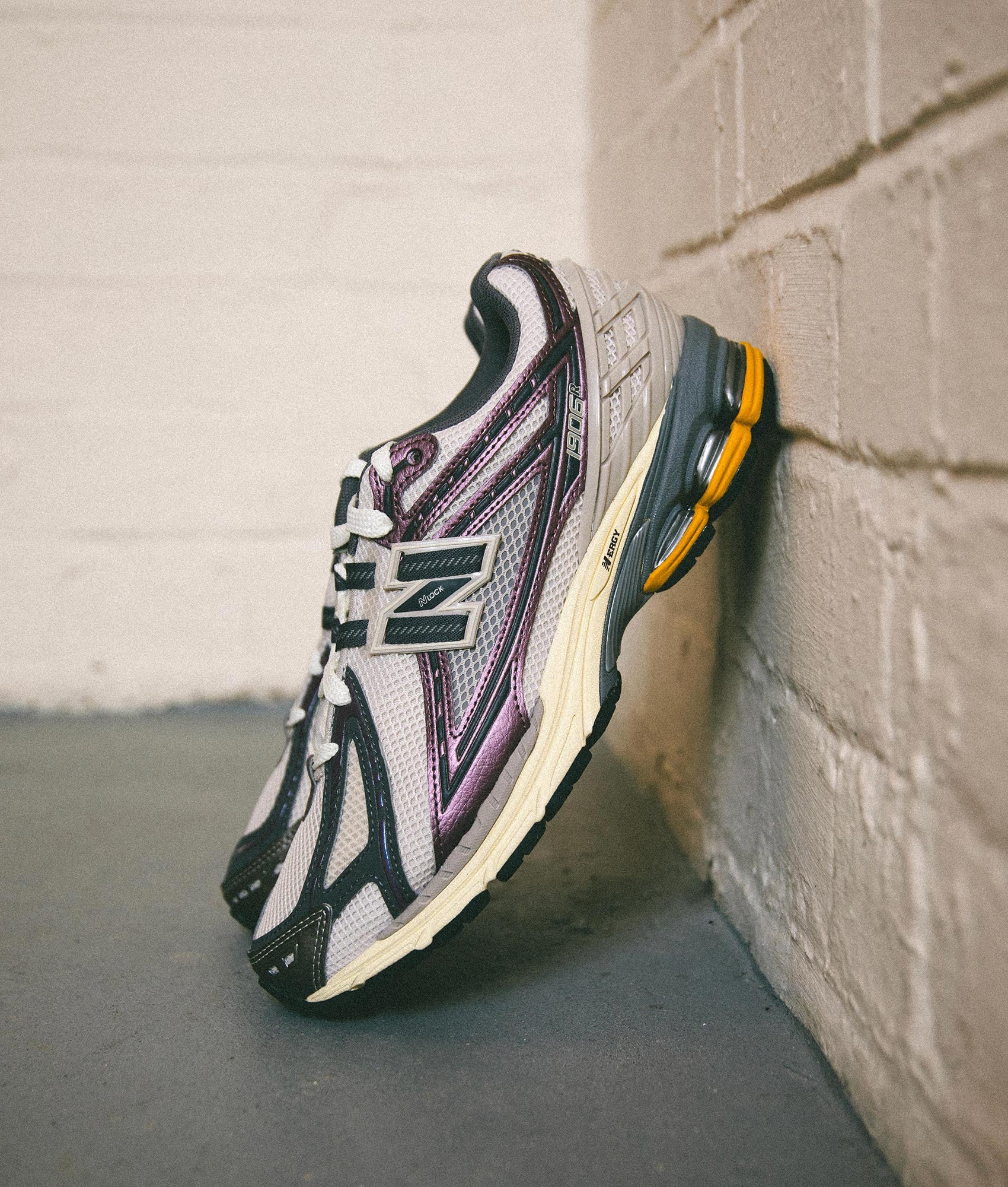 1906R Sneakers - Image 2