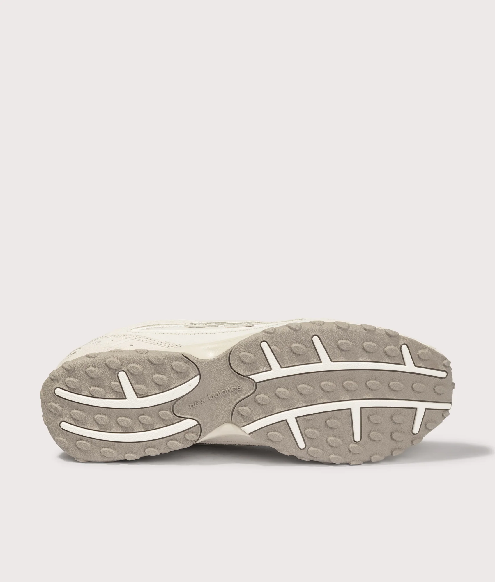 204L Sneakers - Image 5