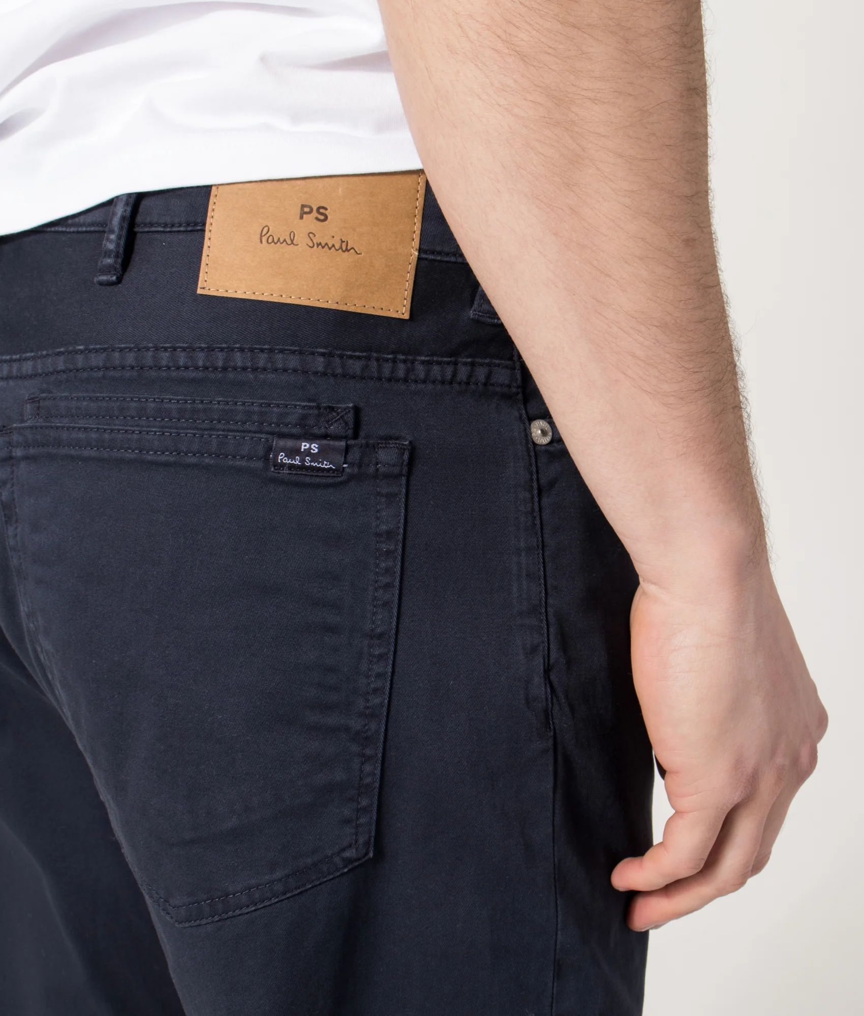 Relaxed Fit Tapered Jeans - Image 2