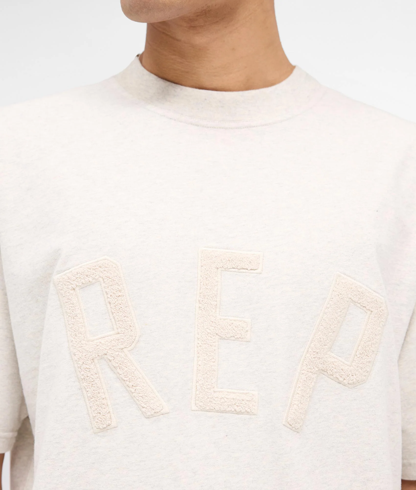 Oversized Fit Rep Applique T-Shirt - Image 3