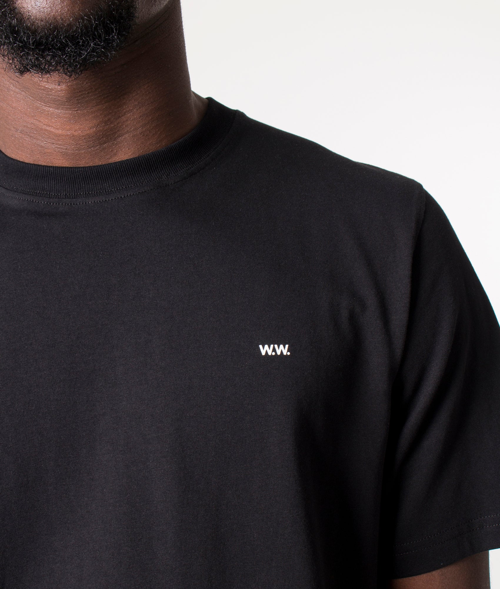 Essential Sami Classic T-Shirt - Image 2
